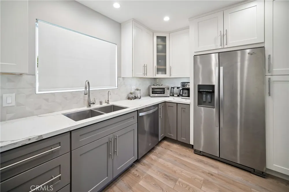 8434 Oakdale Avenue Winnetka, CA 91306
