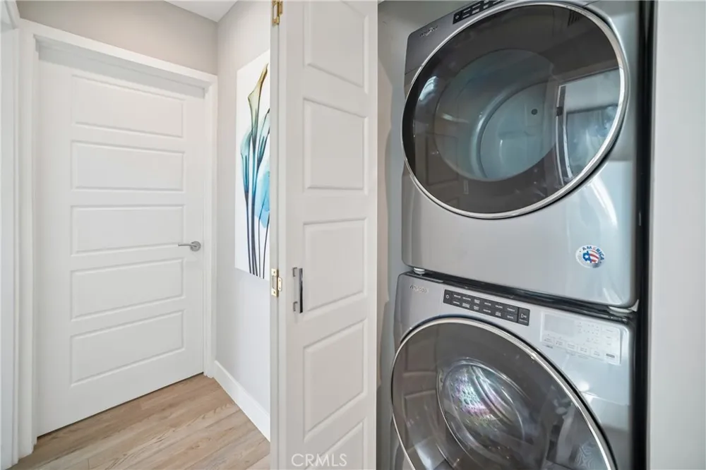8434 Oakdale Avenue Winnetka, CA 91306