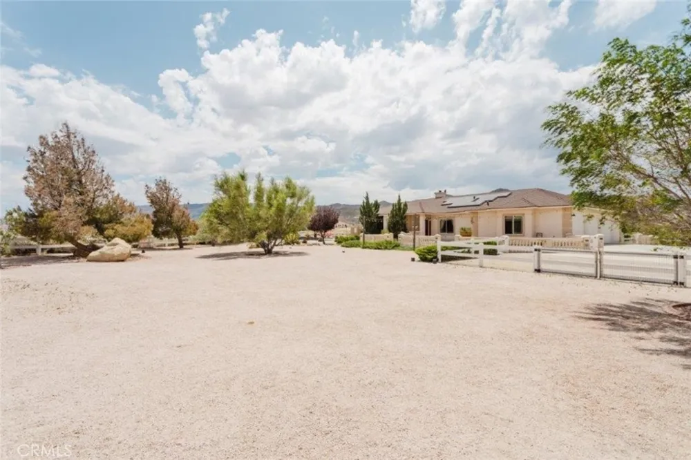 9753 Elizabeth Lake Road Leona Valley, CA 93551