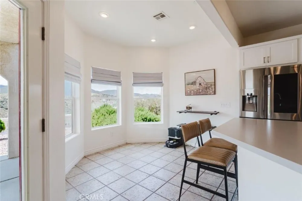 9753 Elizabeth Lake Road Leona Valley, CA 93551