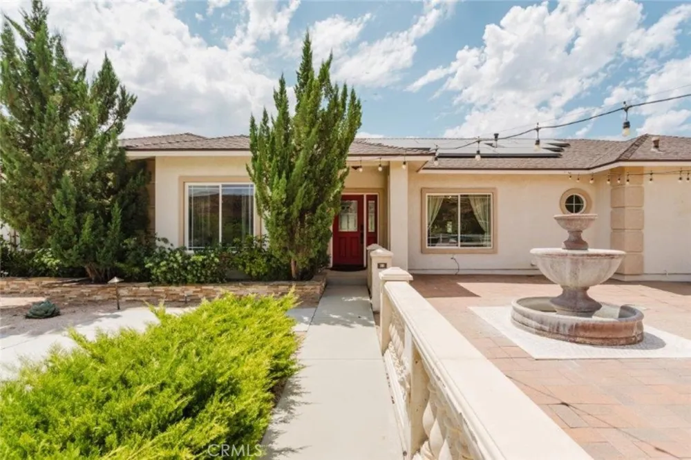 9753 Elizabeth Lake Road Leona Valley, CA 93551