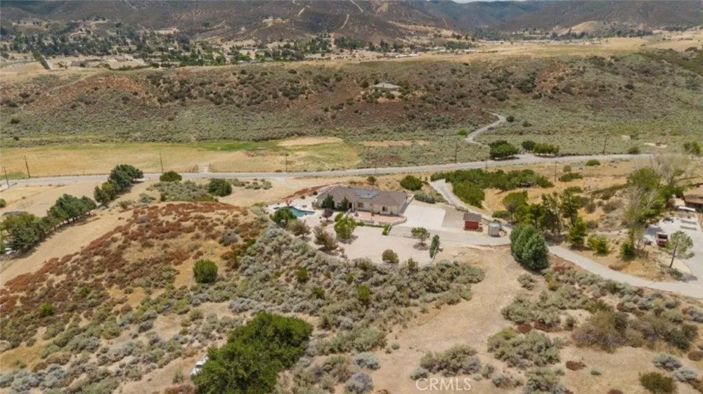 9753 Elizabeth Lake Road Leona Valley, CA 93551