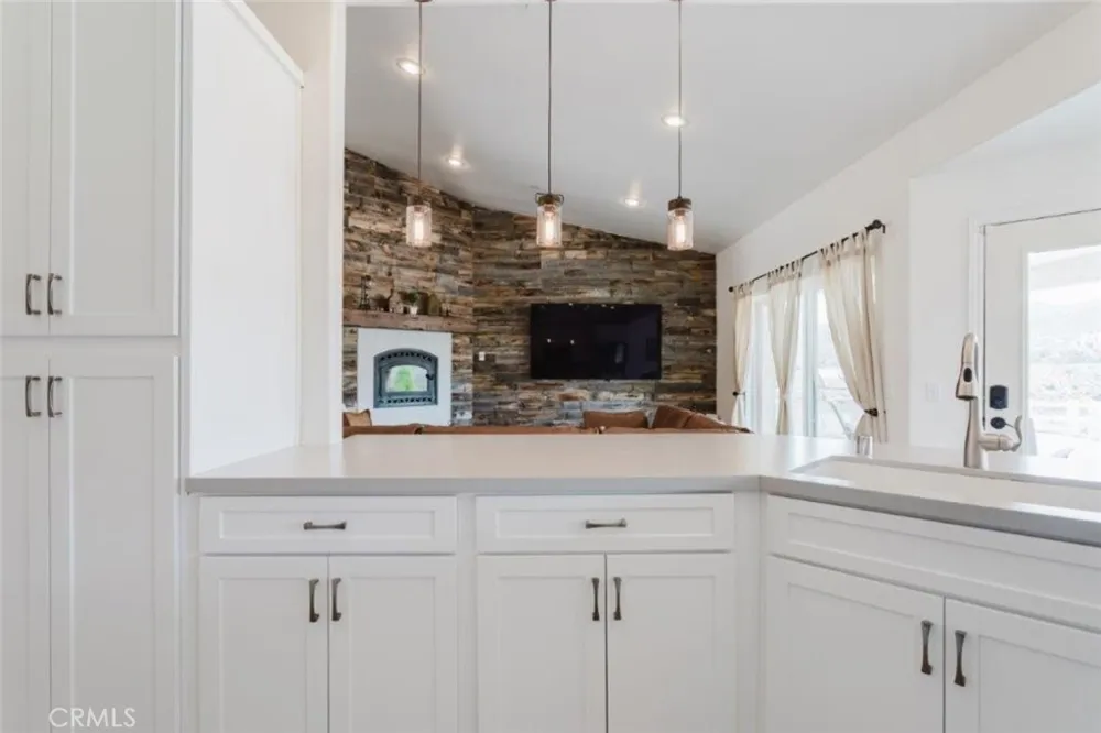 9753 Elizabeth Lake Road Leona Valley, CA 93551