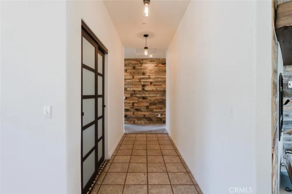 9753 Elizabeth Lake Road Leona Valley, CA 93551