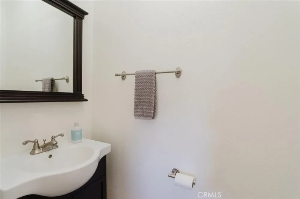 9753 Elizabeth Lake Road Leona Valley, CA 93551