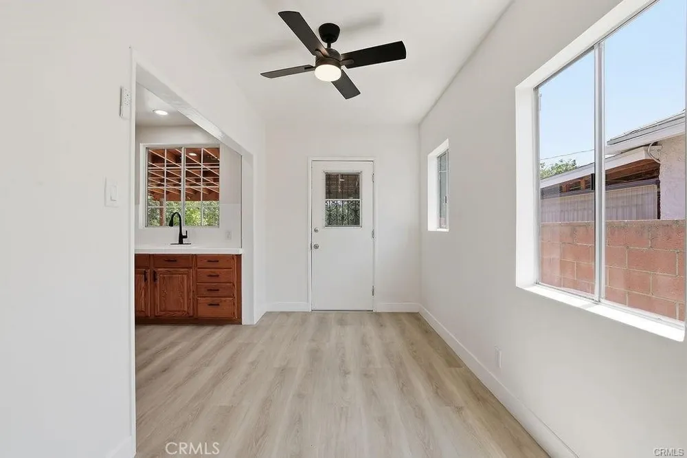 10332 Cayuga Avenue Pacoima, CA 91331