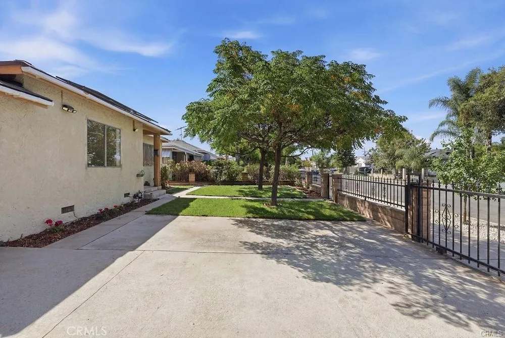 10332 Cayuga Avenue Pacoima, CA 91331