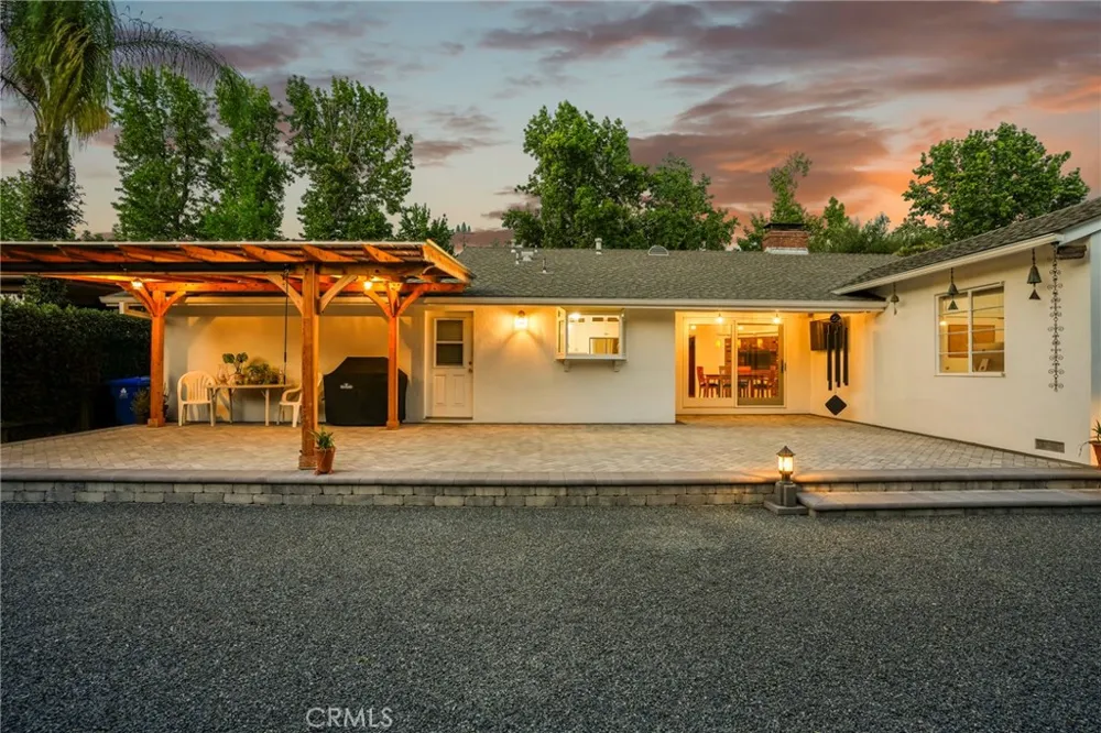 9419 Creemore Drive Tujunga, CA 91042