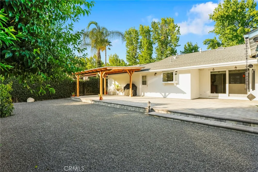 9419 Creemore Drive Tujunga, CA 91042