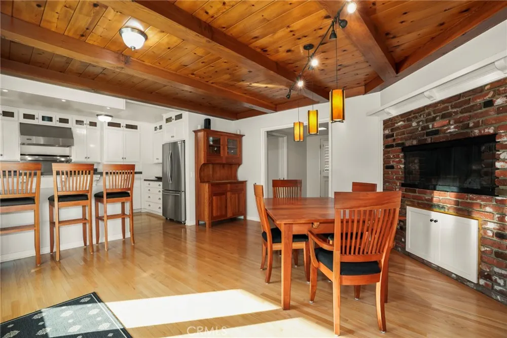9419 Creemore Drive Tujunga, CA 91042