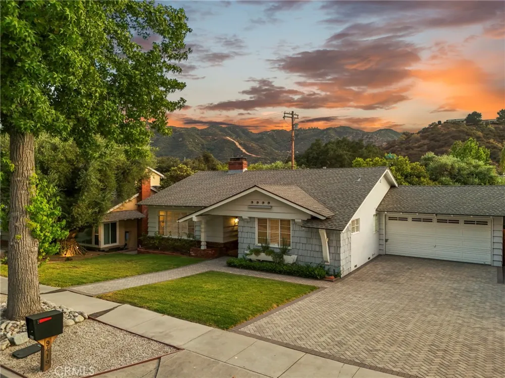 9419 Creemore Drive Tujunga, CA 91042
