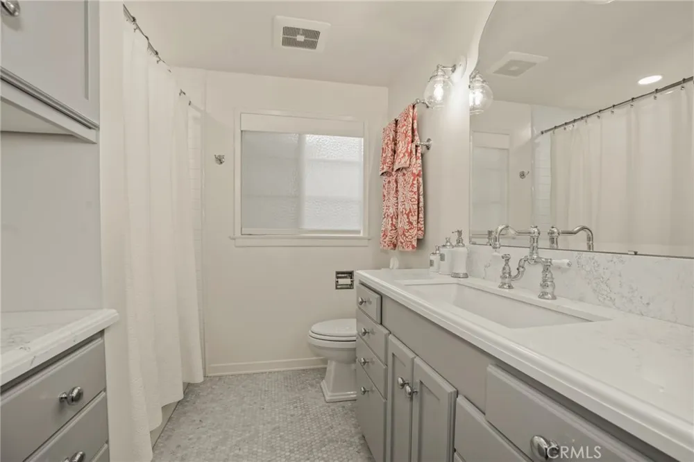 9419 Creemore Drive Tujunga, CA 91042