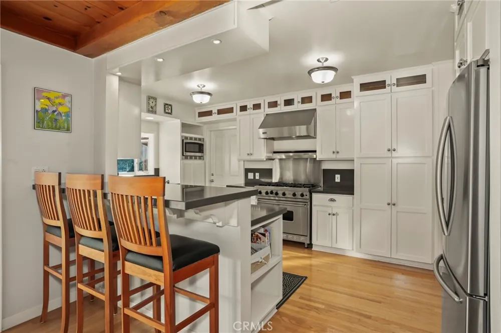 9419 Creemore Drive Tujunga, CA 91042