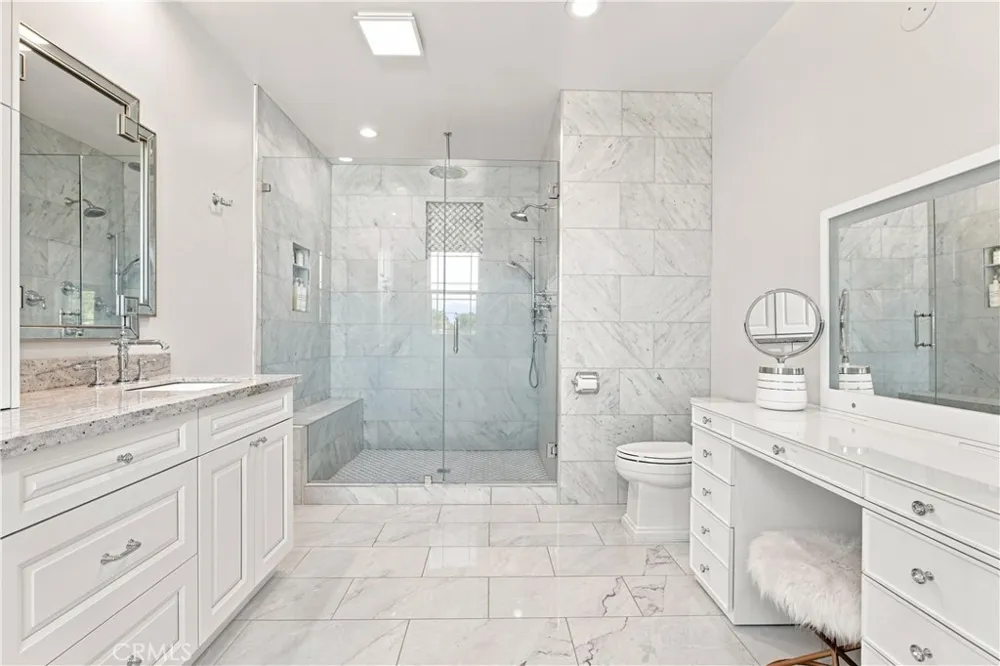 6926 Chimineas Avenue Reseda, CA 91335