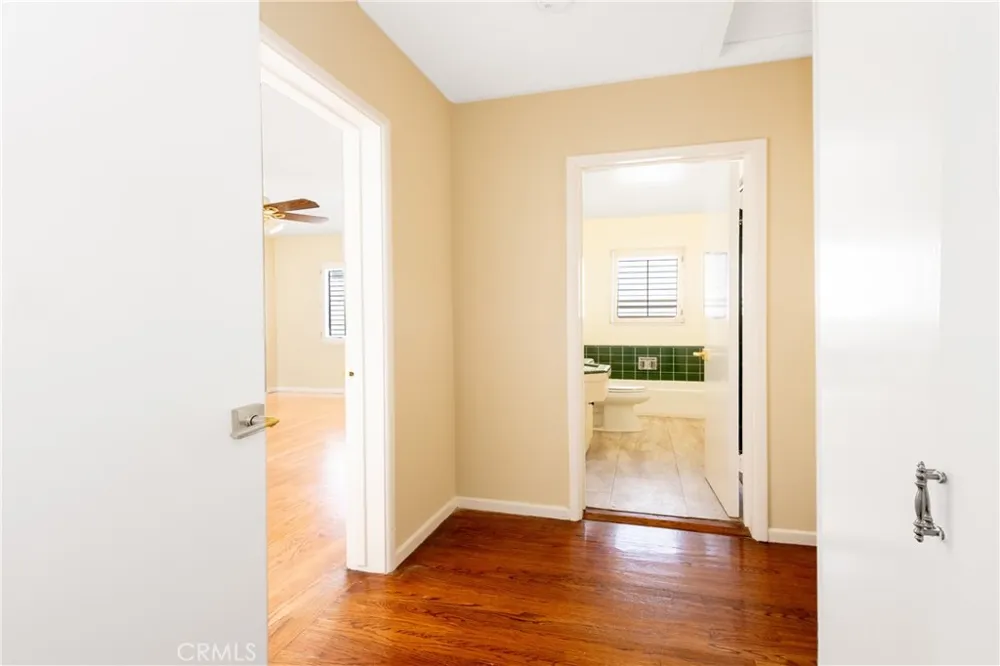 1615 Laurel Avenue #203 Los Angeles, CA 90046
