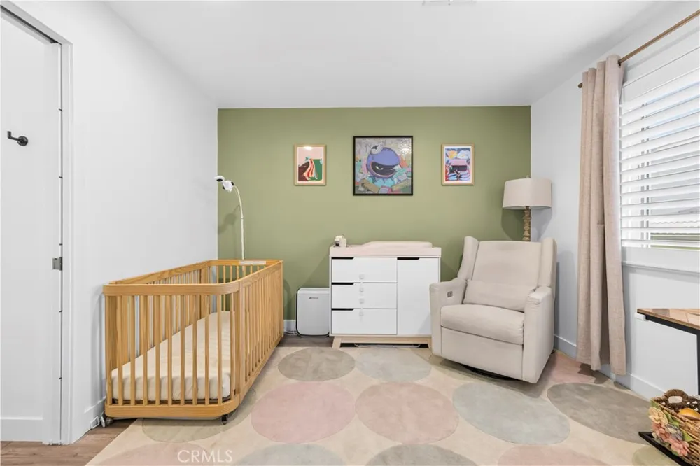 16557 Vine Terrace Van Nuys, CA 91406