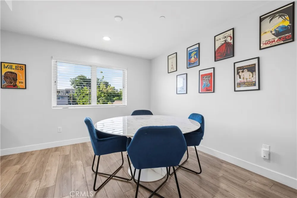 16557 Vine Terrace Van Nuys, CA 91406