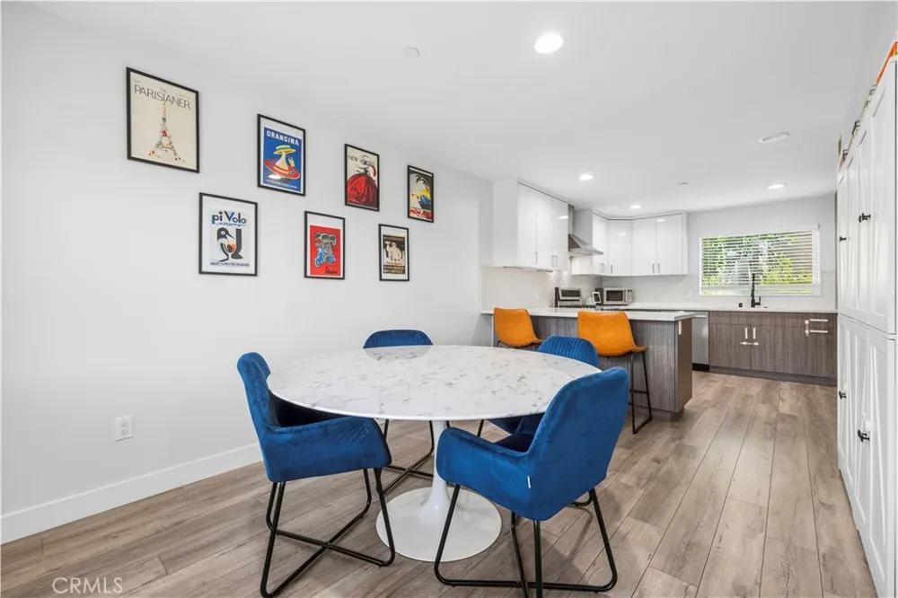 16557 Vine Terrace Van Nuys, CA 91406