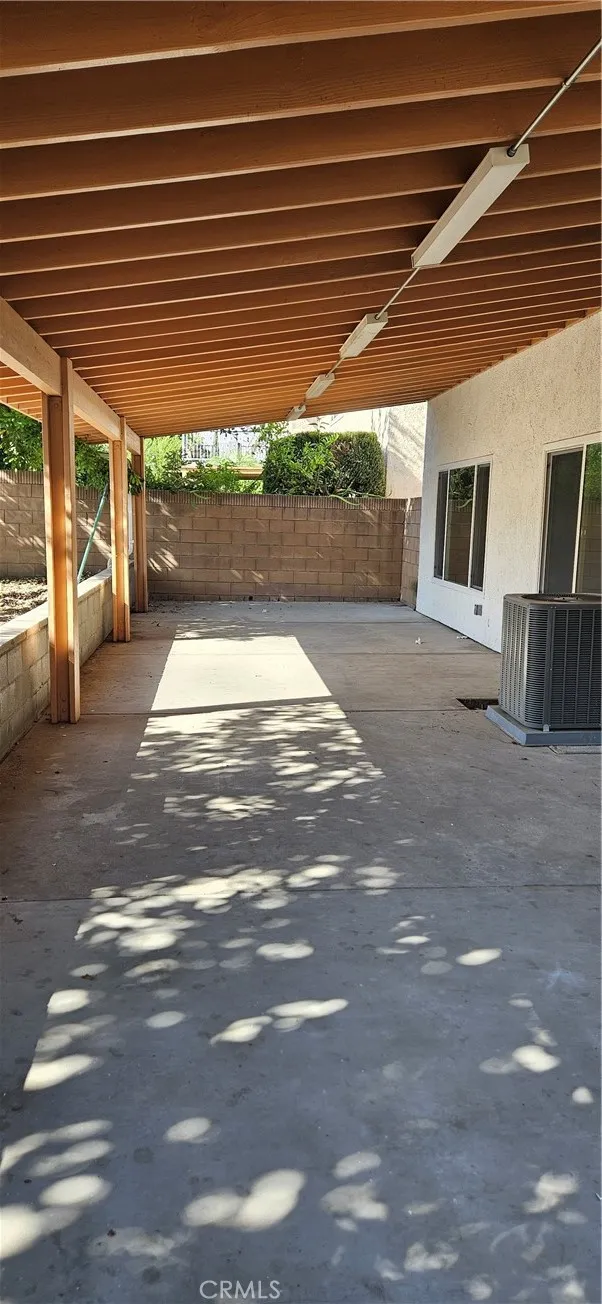 10139 Hanna Los Angeles, CA 91311