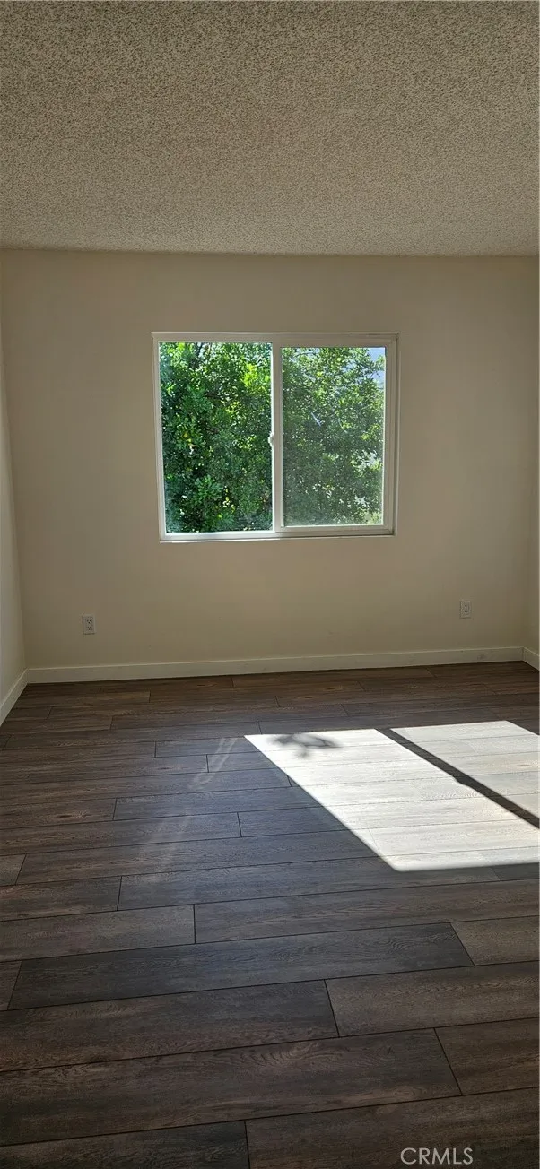 10139 Hanna Los Angeles, CA 91311