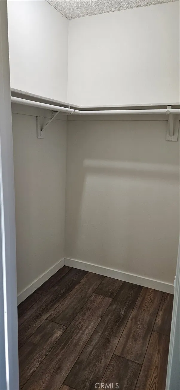 10139 Hanna Los Angeles, CA 91311