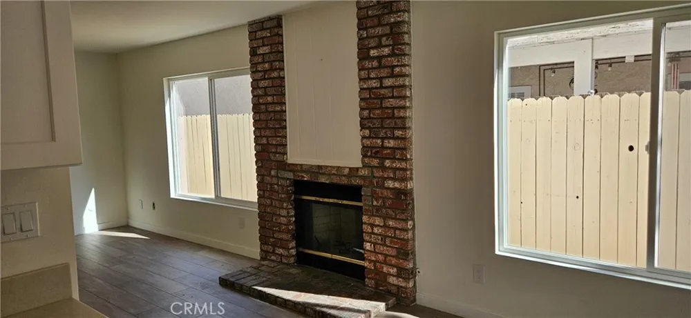 10139 Hanna Los Angeles, CA 91311
