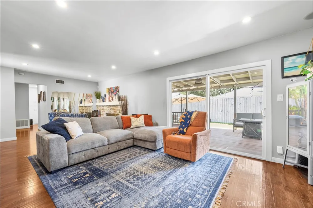 20442 Enadia Winnetka, CA 91306
