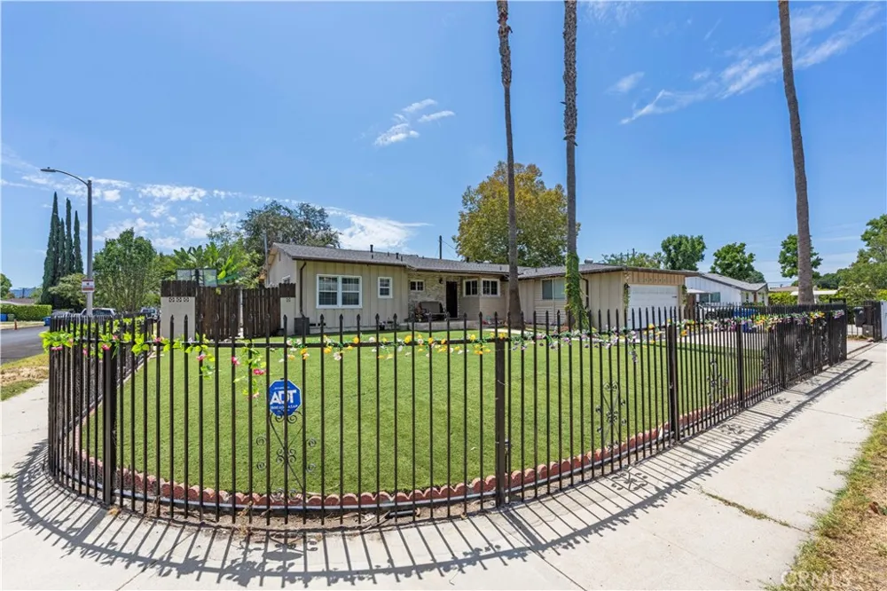 20442 Enadia Winnetka, CA 91306