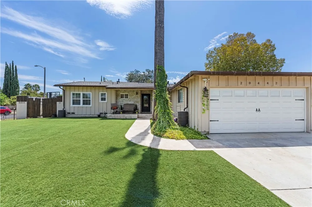 20442 Enadia Winnetka, CA 91306