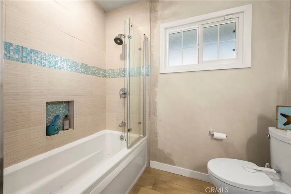 20442 Enadia Winnetka, CA 91306