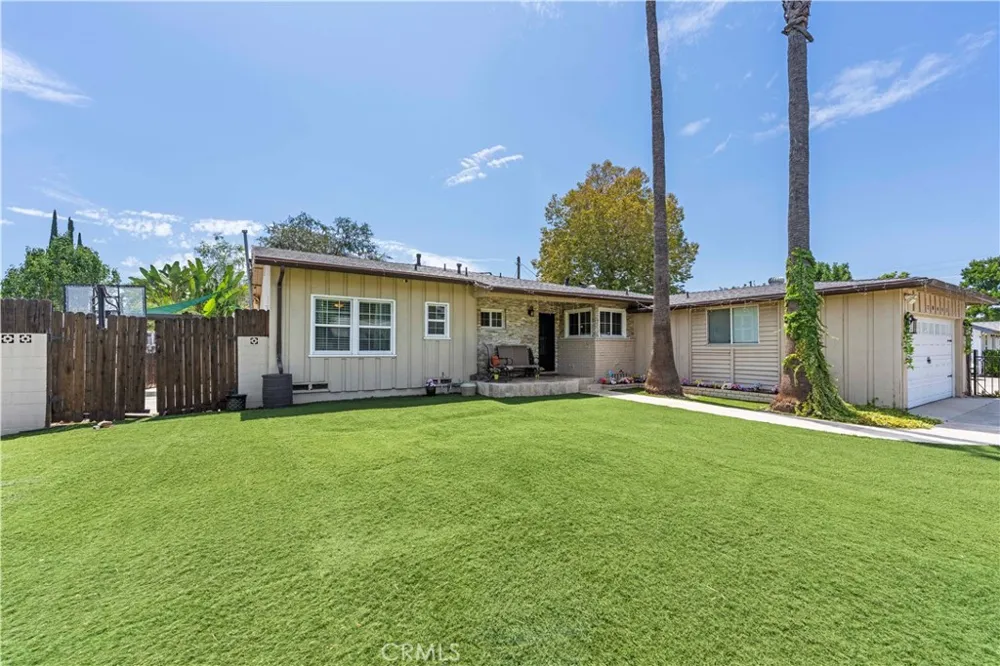 20442 Enadia Winnetka, CA 91306