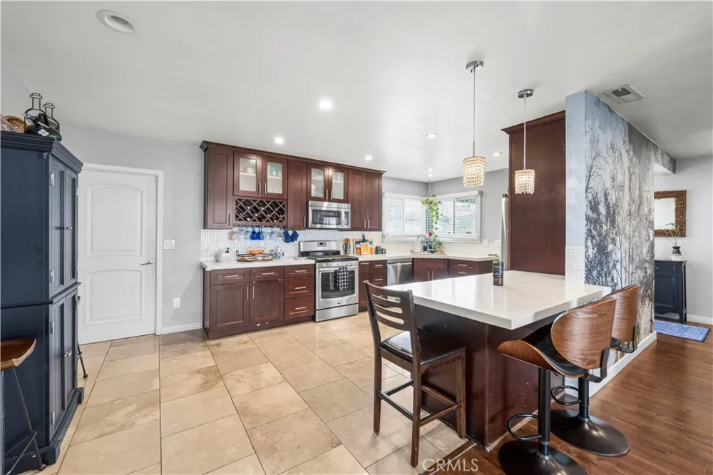 20442 Enadia Winnetka, CA 91306