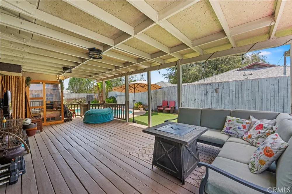 20442 Enadia Winnetka, CA 91306
