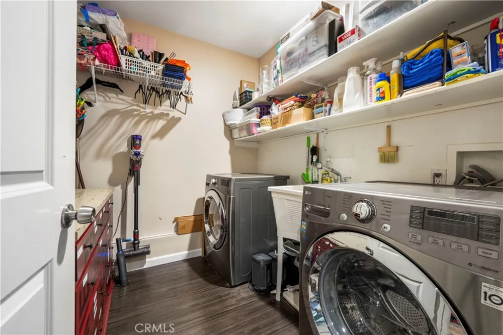 20442 Enadia Winnetka, CA 91306