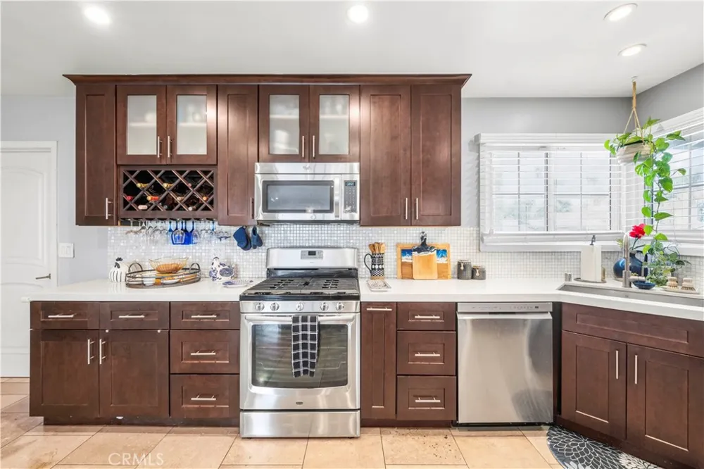 20442 Enadia Winnetka, CA 91306
