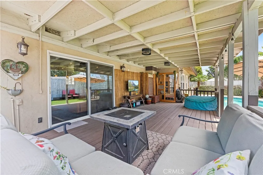 20442 Enadia Winnetka, CA 91306