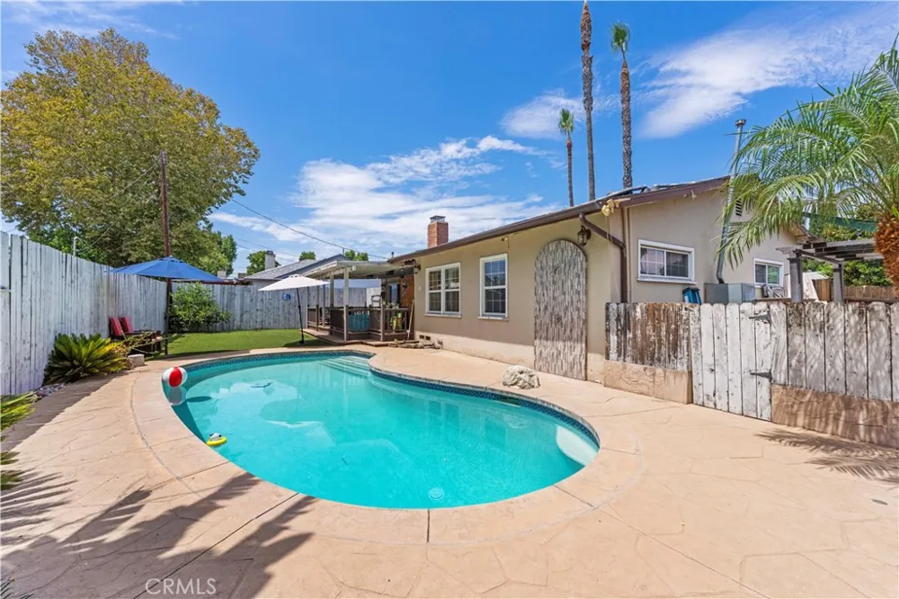 20442 Enadia Winnetka, CA 91306