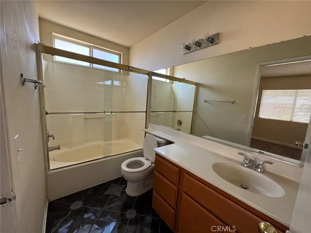 1229 Onyx Palmdale, CA 93550