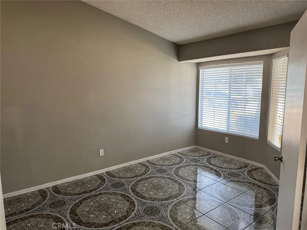 1229 Onyx Palmdale, CA 93550