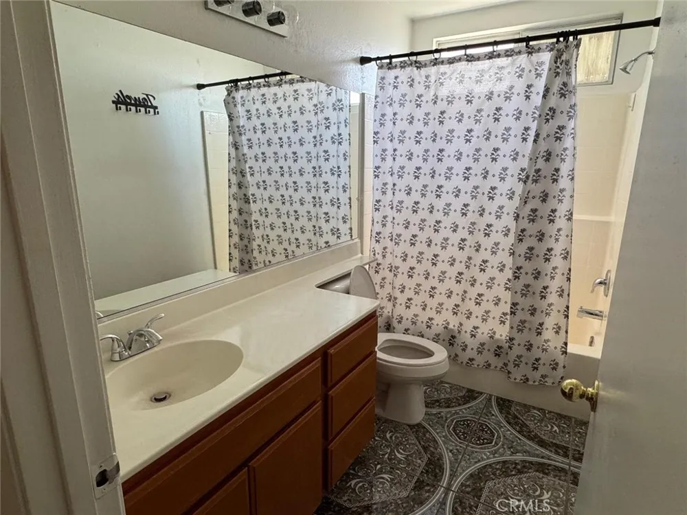 1229 Onyx Palmdale, CA 93550