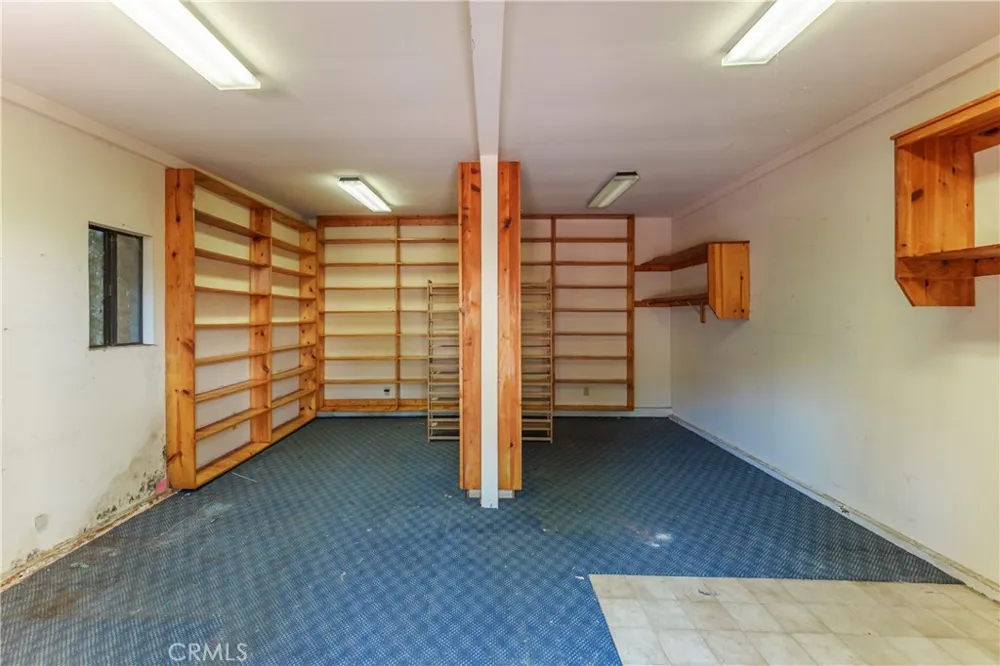 11209 La Maida North Hollywood, CA 91601