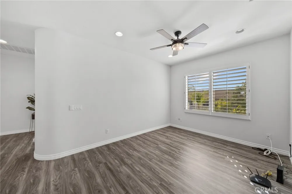 28251 Infinity Saugus, CA 91390