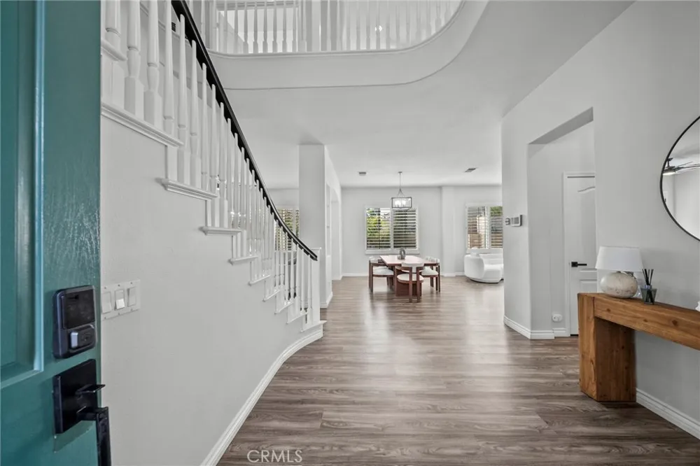 28251 Infinity Saugus, CA 91390