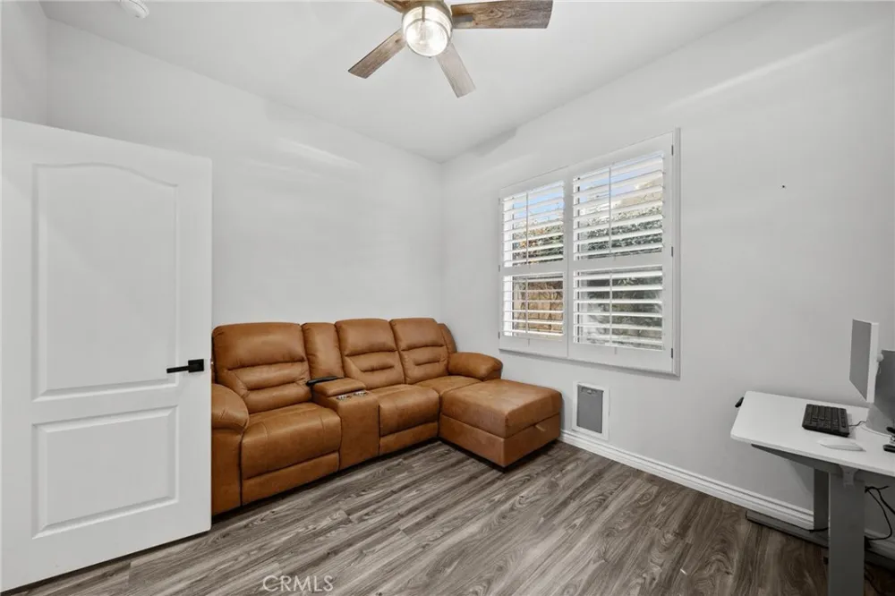 28251 Infinity Saugus, CA 91390