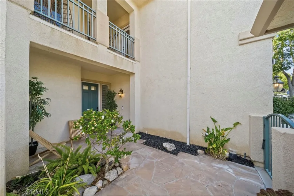28251 Infinity Saugus, CA 91390
