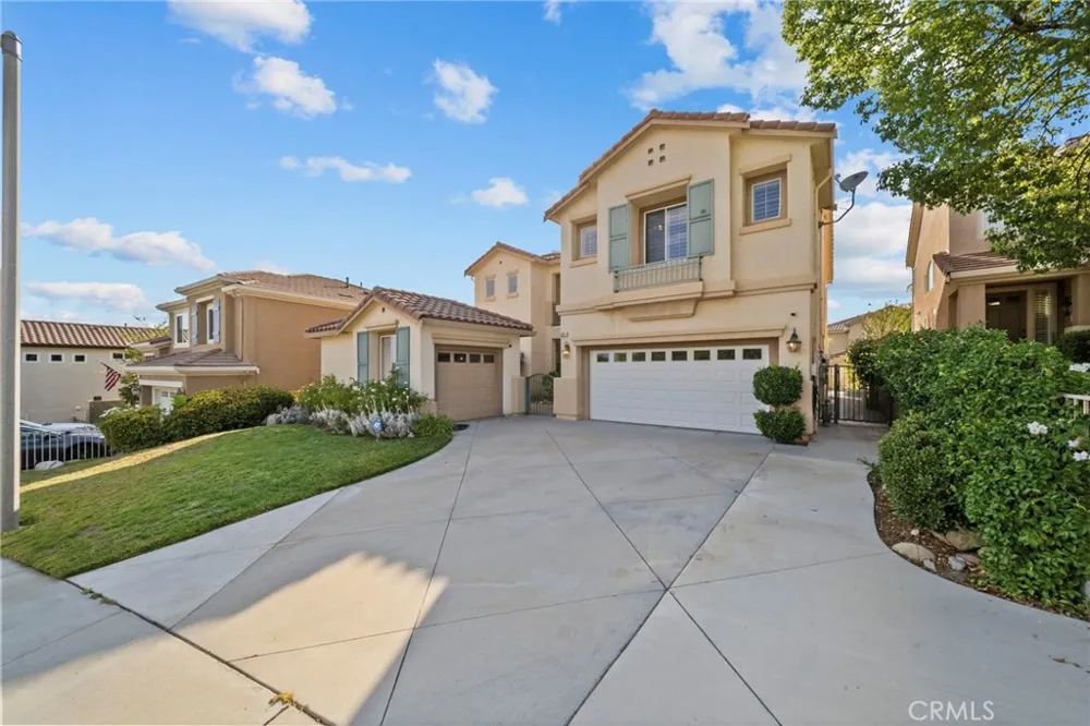 28251 Infinity Saugus, CA 91390