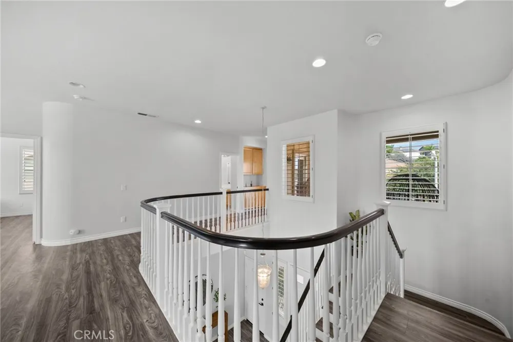 28251 Infinity Saugus, CA 91390