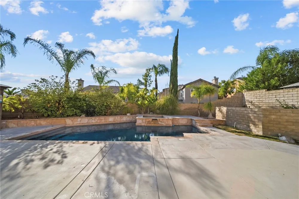 28251 Infinity Saugus, CA 91390