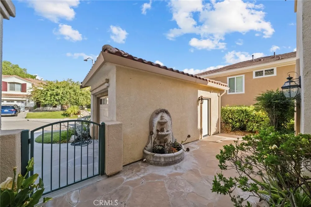 28251 Infinity Saugus, CA 91390