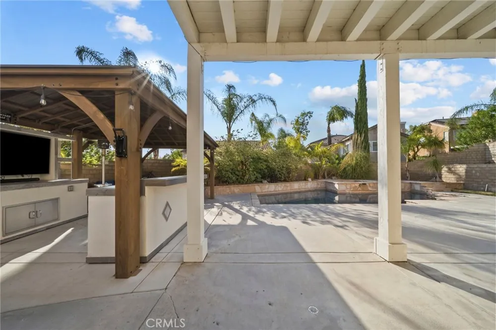 28251 Infinity Saugus, CA 91390